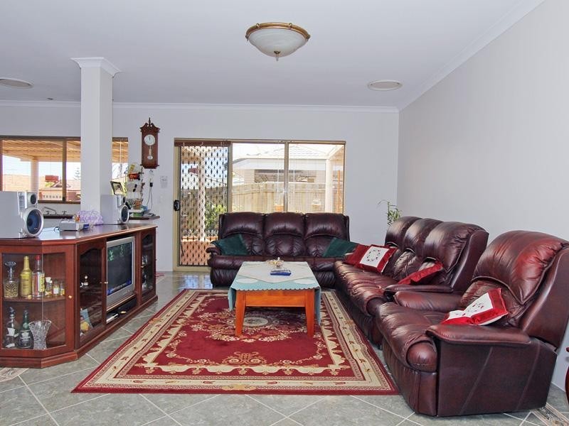 12 Sheringham Retreat, Currambine WA 6028