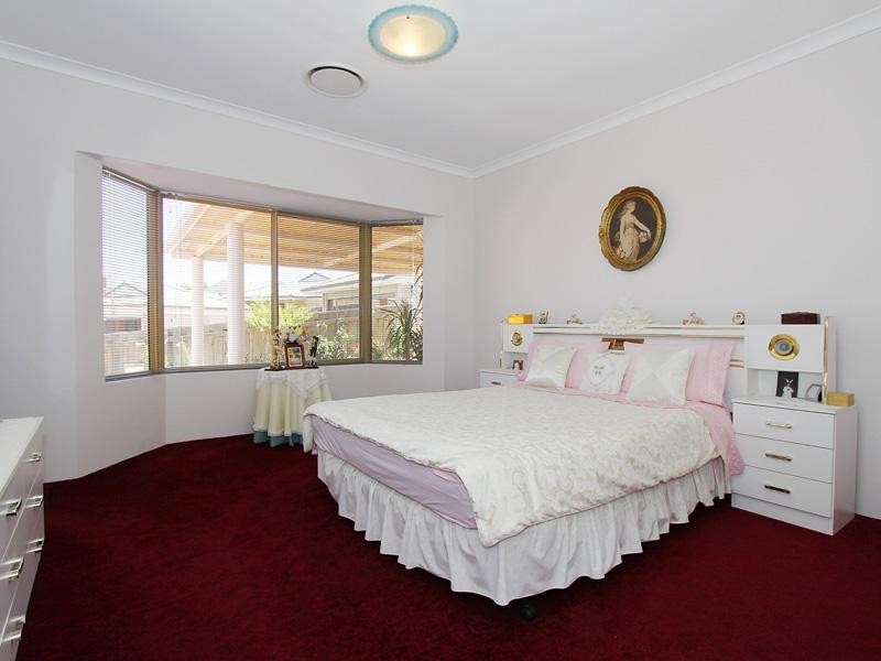 12 Sheringham Retreat, Currambine WA 6028