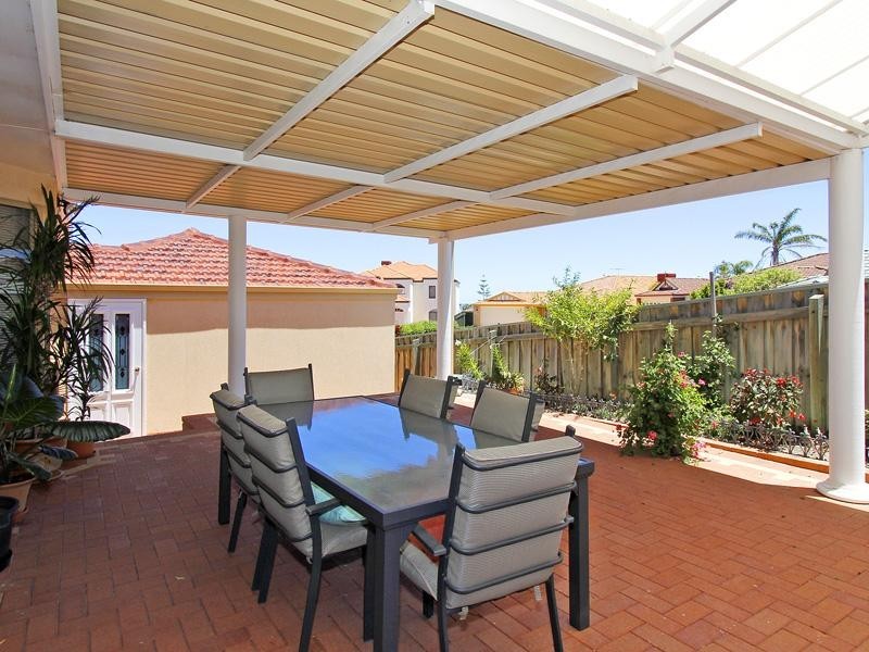 12 Sheringham Retreat, Currambine WA 6028