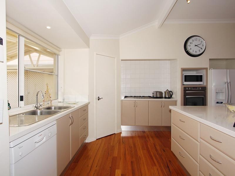 20 Clermont Gardens, Currambine WA 6028