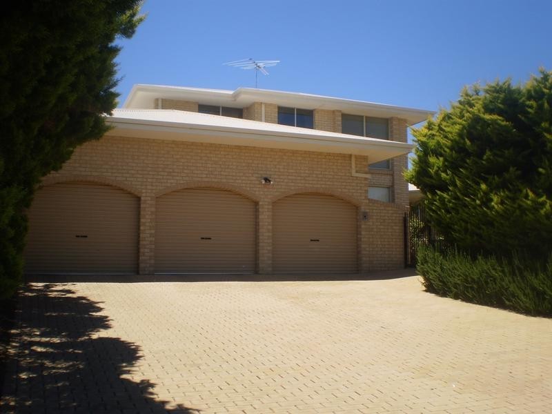 34 Castlerock Turn, Joondalup WA 6027