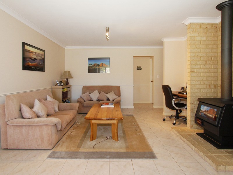 2 Gairloch Place, Joondalup WA 6027
