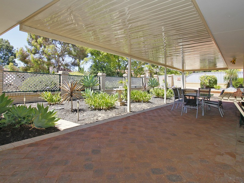 2 Gairloch Place, Joondalup WA 6027