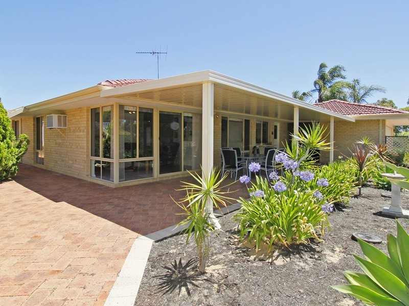 2 Gairloch Place, Joondalup WA 6027