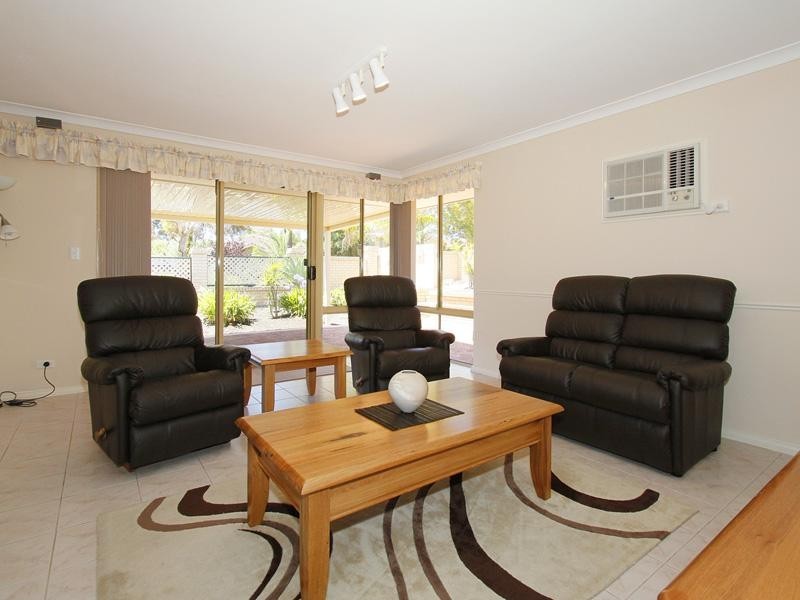2 Gairloch Place, Joondalup WA 6027