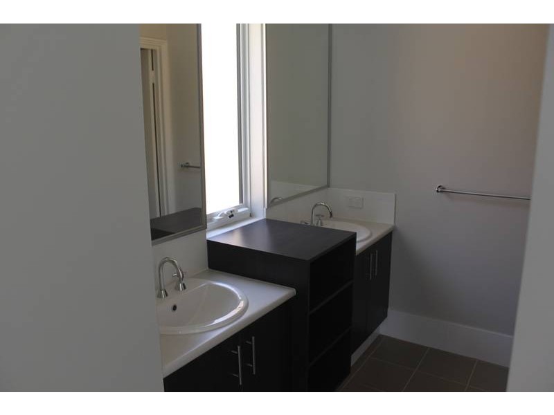 122 Lindsay Beach Blvde, Yanchep WA 6035