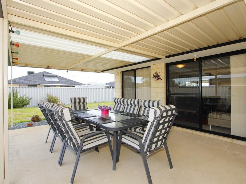 38 Alpina Promenade, Banksia Grove WA 6031