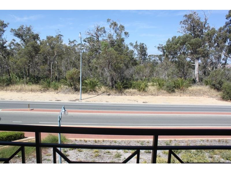 443 Lakeside Drive, Joondalup WA 6027