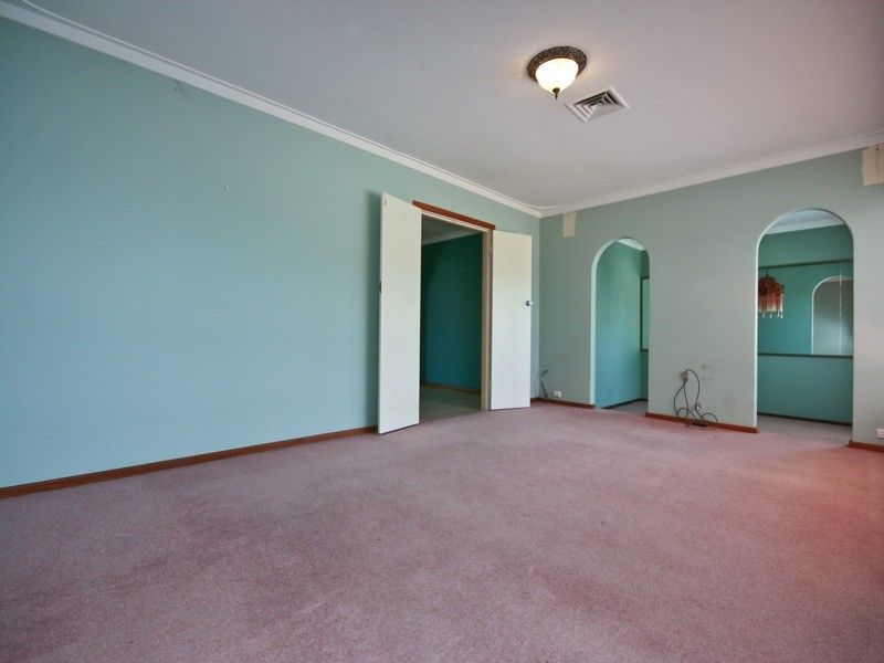 3 Gnobar Way, Mullaloo WA 6027