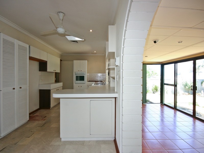 3 Gnobar Way, Mullaloo WA 6027