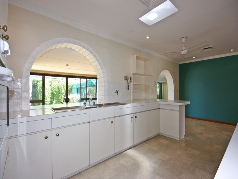 3 Gnobar Way, Mullaloo WA 6027