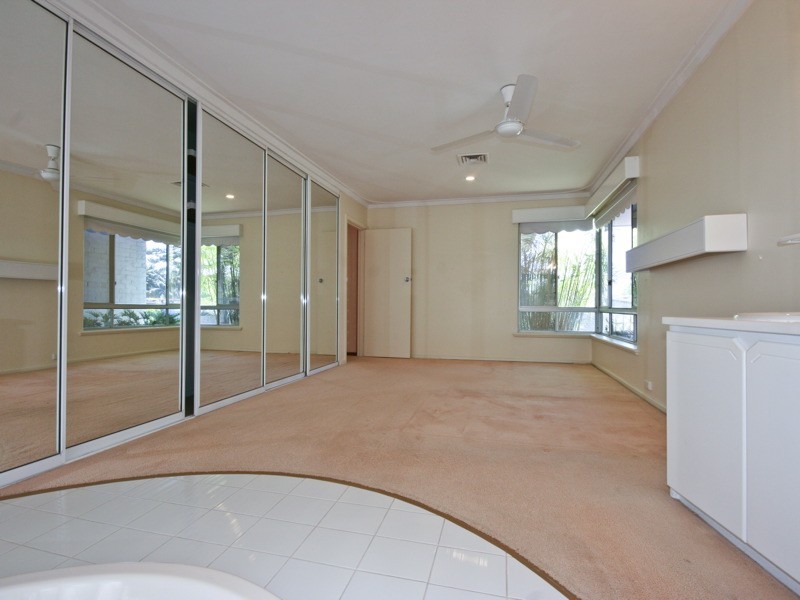 3 Gnobar Way, Mullaloo WA 6027