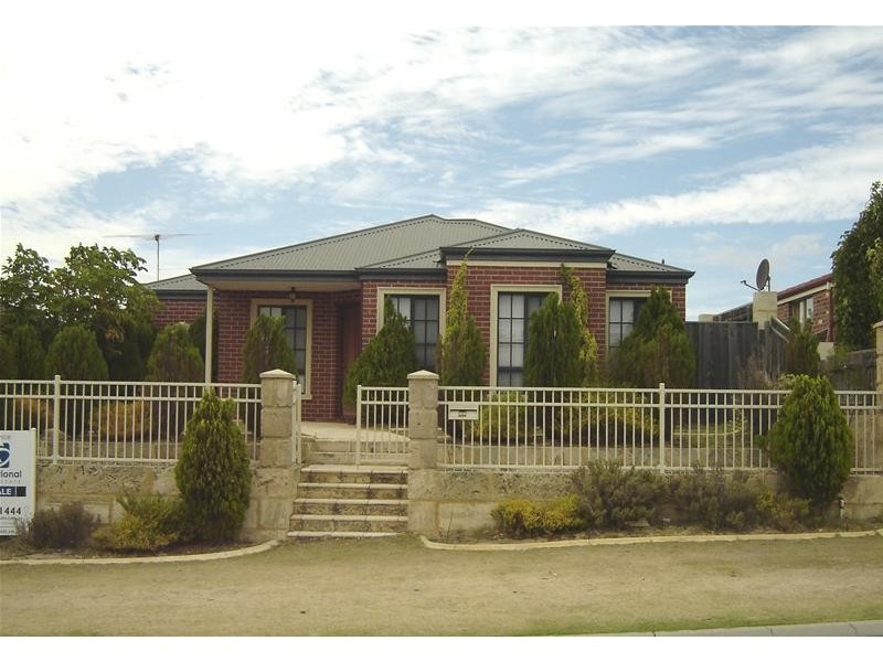 26 Mulgrave Loop, Mindarie WA 6030