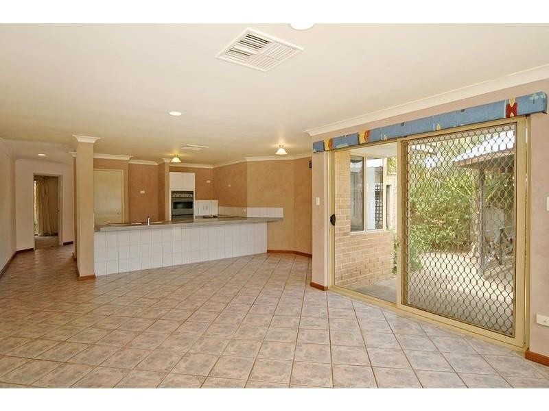 11 Manito Court, Joondalup WA 6027