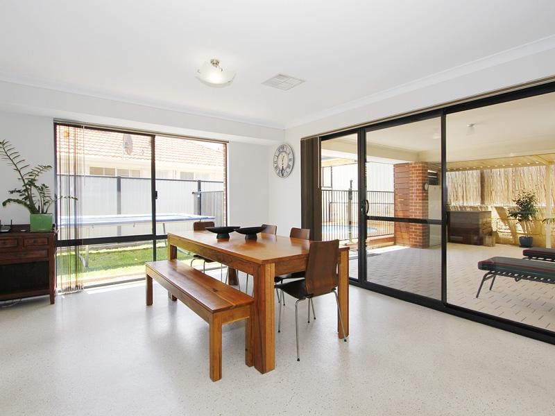 18 Liberty Drive, Clarkson WA 6030