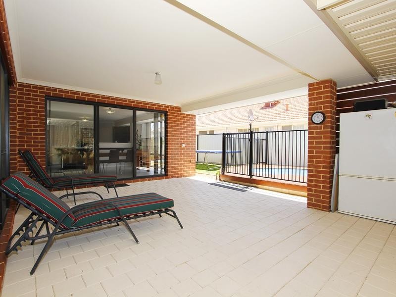 18 Liberty Drive, Clarkson WA 6030