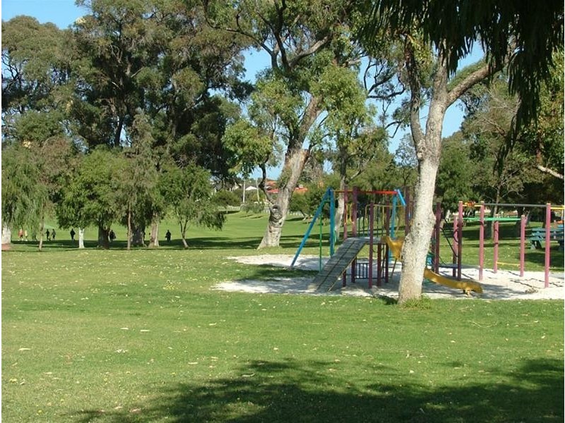 15B Monkhouse Way, Hillarys WA 6025