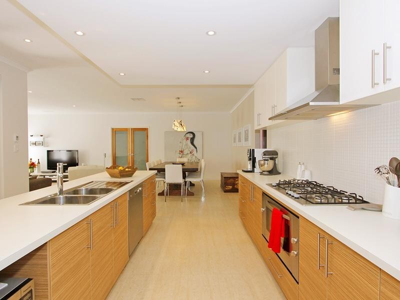 36 Vincent Road, Sinagra WA 6065