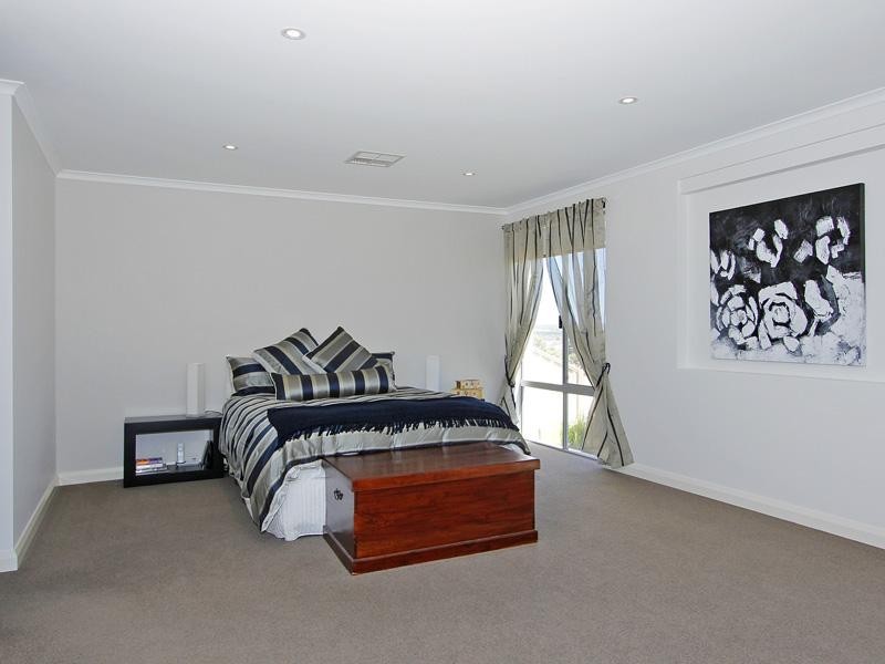 36 Vincent Road, Sinagra WA 6065