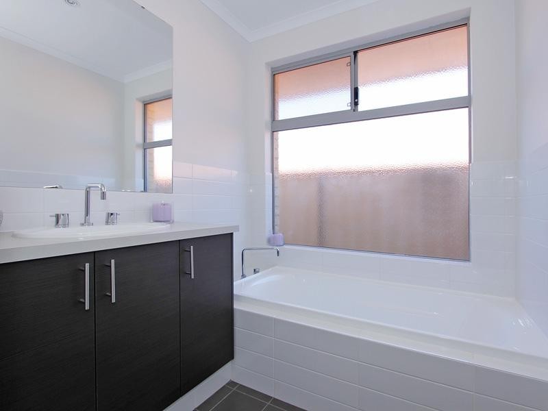 36 Vincent Road, Sinagra WA 6065