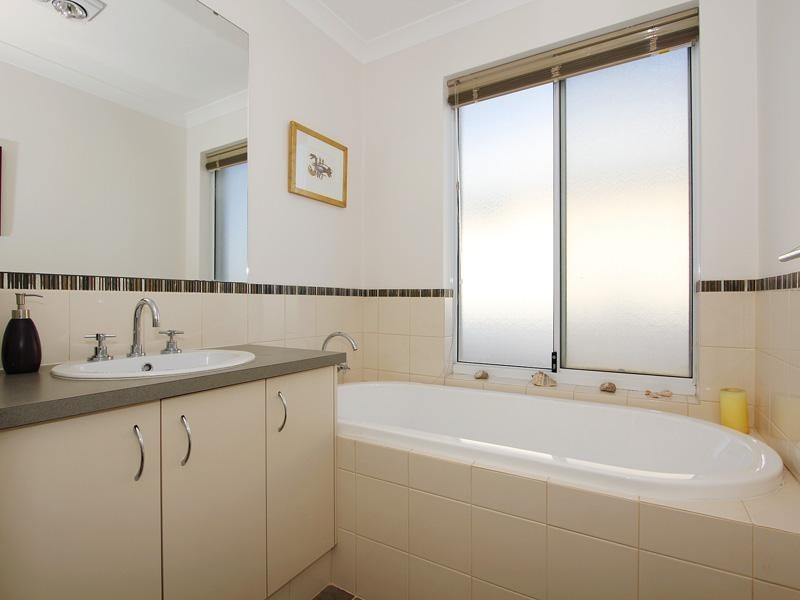 18 Gaudi Way, Clarkson WA 6030