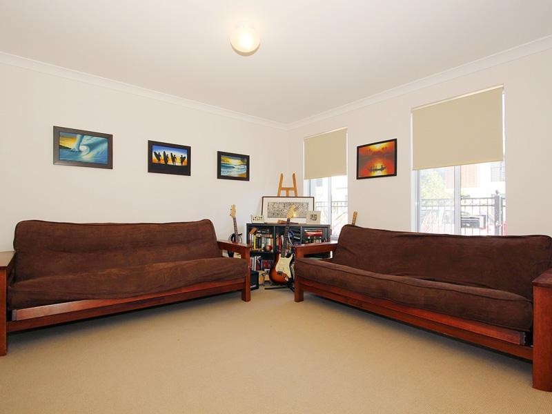 18 Gaudi Way, Clarkson WA 6030
