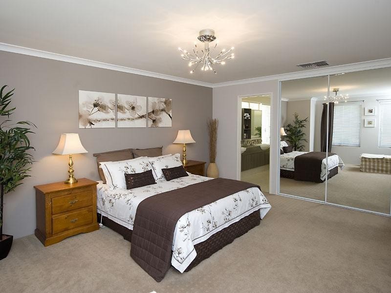 12 Fineview Crescent, Carramar WA 6031