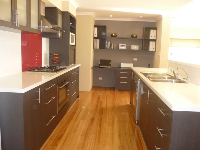 12 Fineview Crescent, Carramar WA 6031