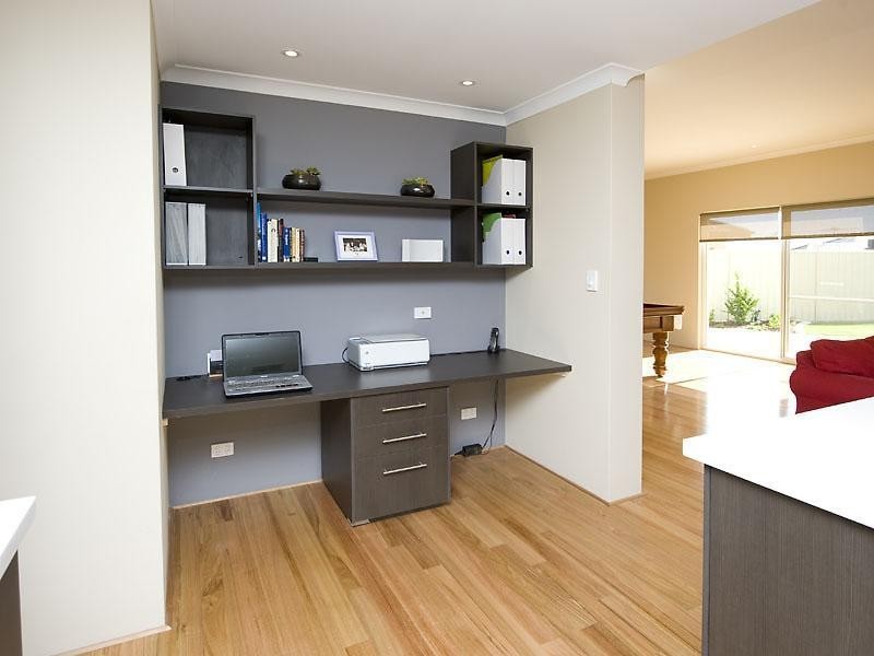 12 Fineview Crescent, Carramar WA 6031