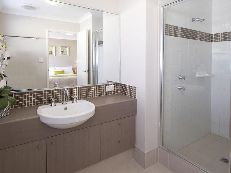 12 Fineview Crescent, Carramar WA 6031