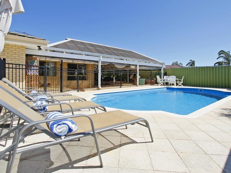 8 Mission Hills Place, Connolly WA 6027