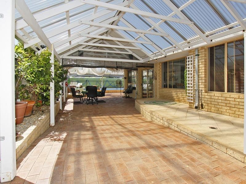 8 Mission Hills Place, Connolly WA 6027