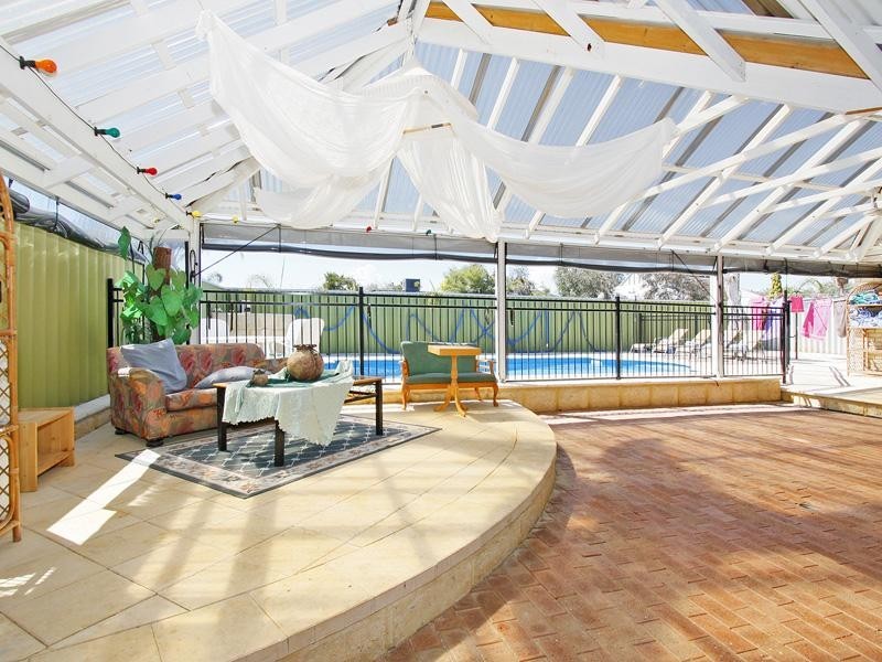 8 Mission Hills Place, Connolly WA 6027