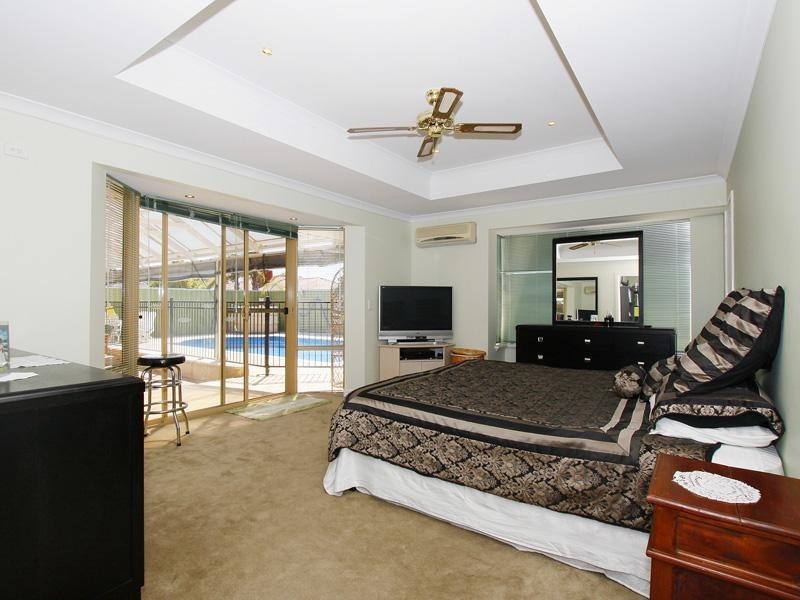 8 Mission Hills Place, Connolly WA 6027