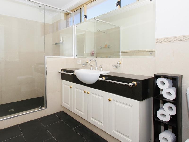 8 Mission Hills Place, Connolly WA 6027