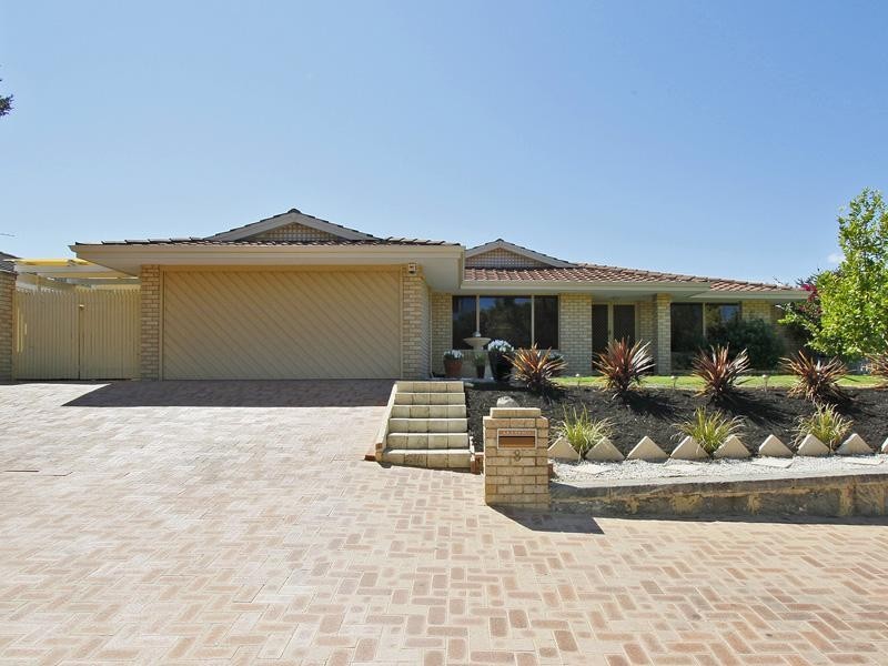 8 Mission Hills Place, Connolly WA 6027