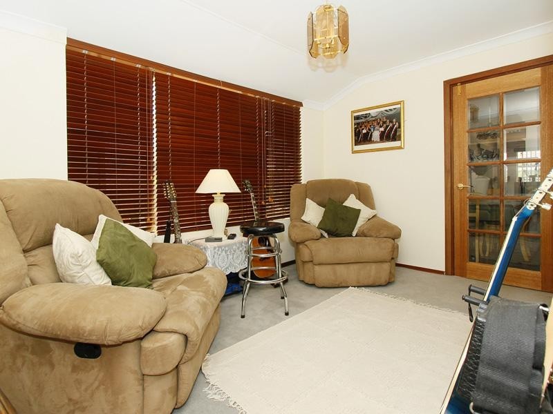 8 Mission Hills Place, Connolly WA 6027