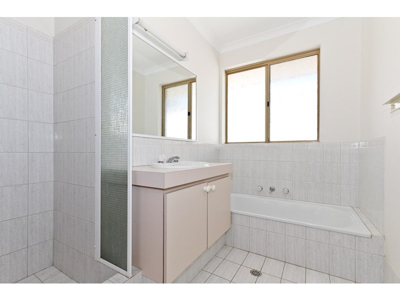 4B Castle Rock Turn, Joondalup WA 6027