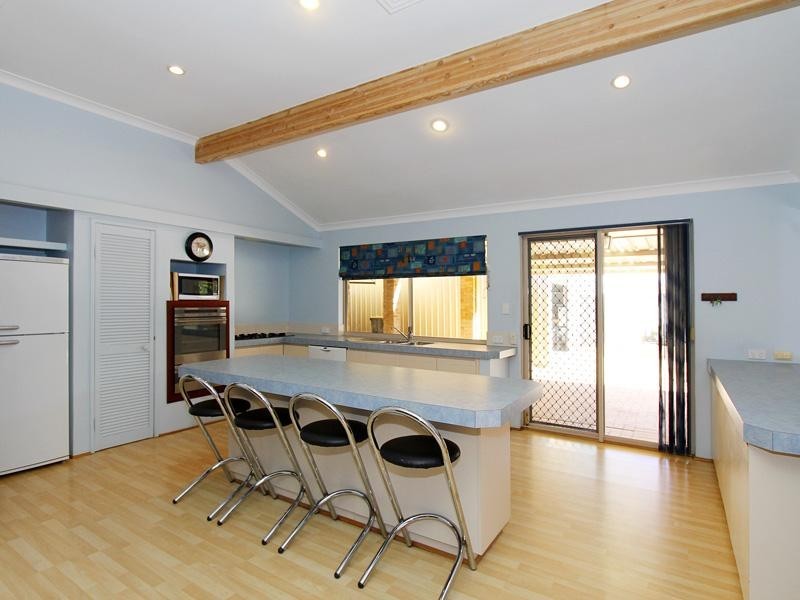 147 Glencoe Loop, Kinross WA 6028