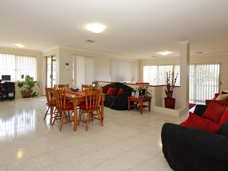 116 Glencoe Loop, Kinross WA 6028