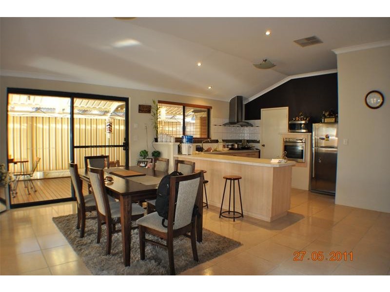 10 Sefton Place, Landsdale WA 6065