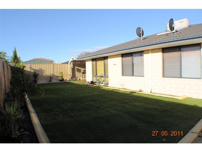 10 Sefton Place, Landsdale WA 6065