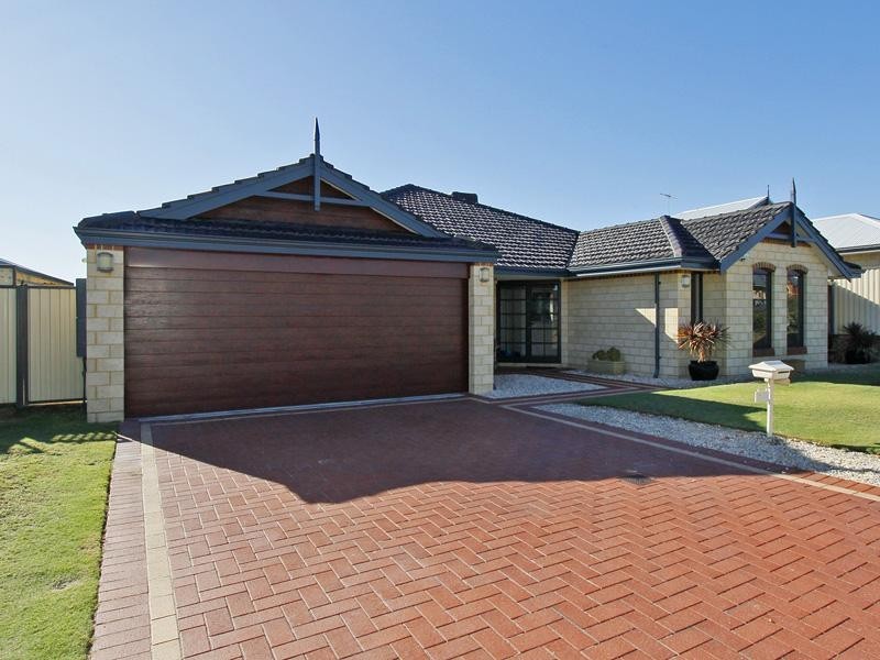 40 Tandara Fairway, Tapping WA 6065