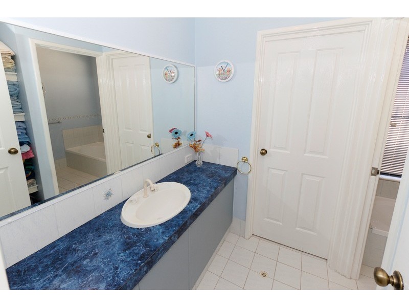 15 Coatbridge Circuit, Kinross WA 6028