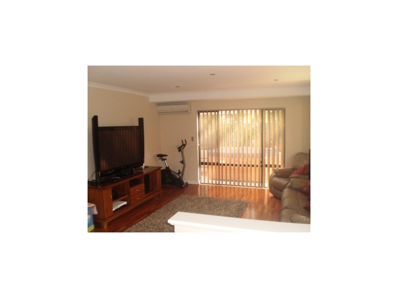 8 Tocal Court, Tapping WA 6065