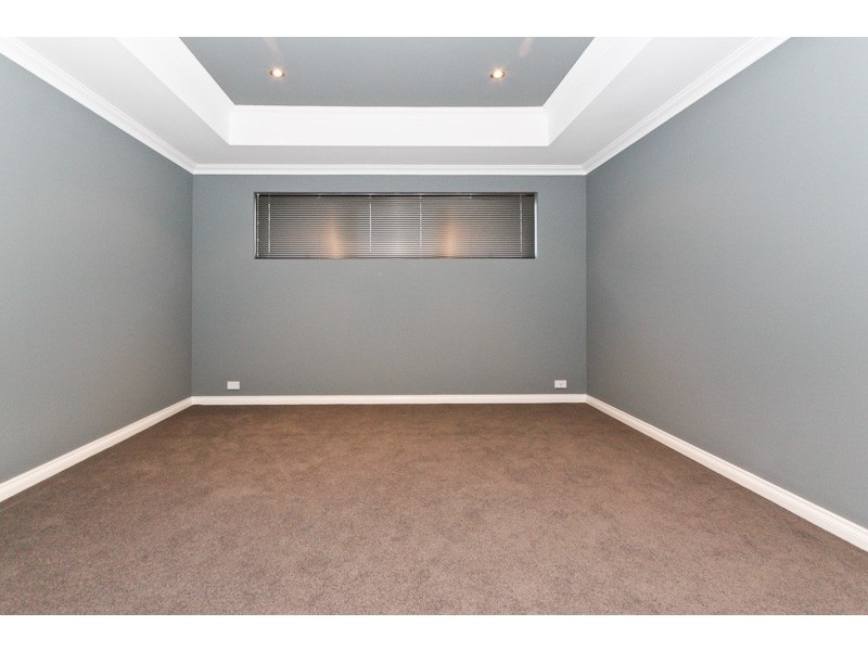 14 Collanda Circuit, Carramar WA 6031