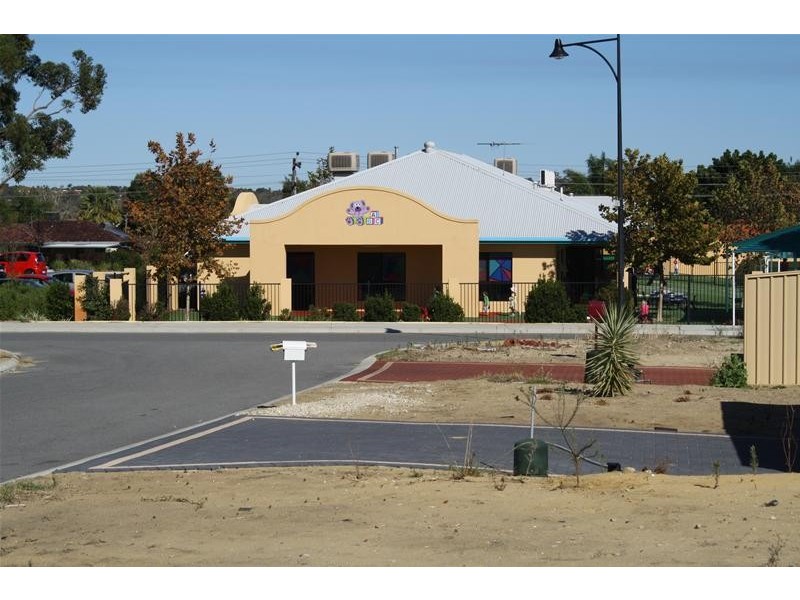 5 Cortona Grove, Sinagra WA 6065