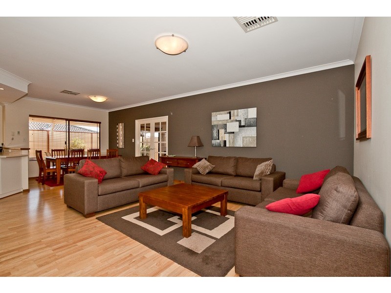 6 Soho Lane, Currambine WA 6028