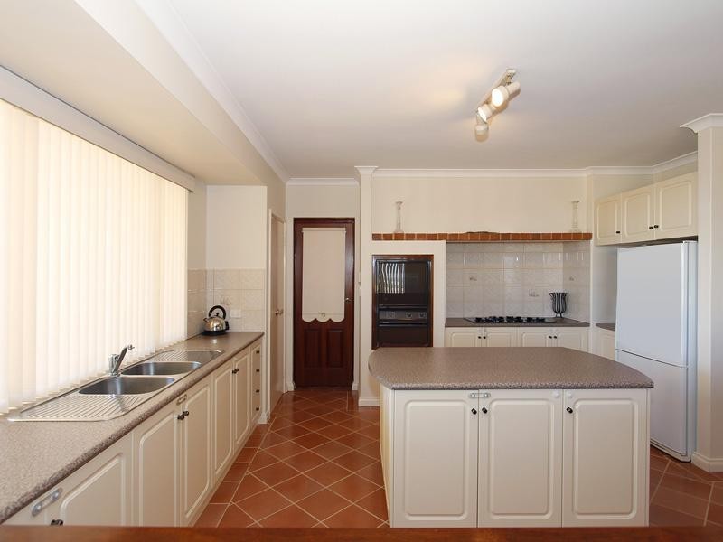 70 Otisco Crescent, Joondalup WA 6027
