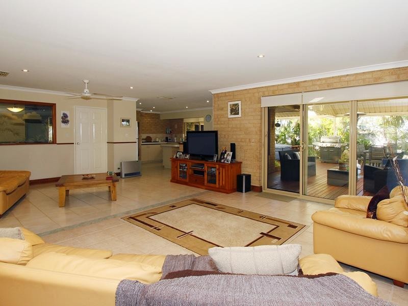 12 Bowstring Place, Joondalup WA 6027